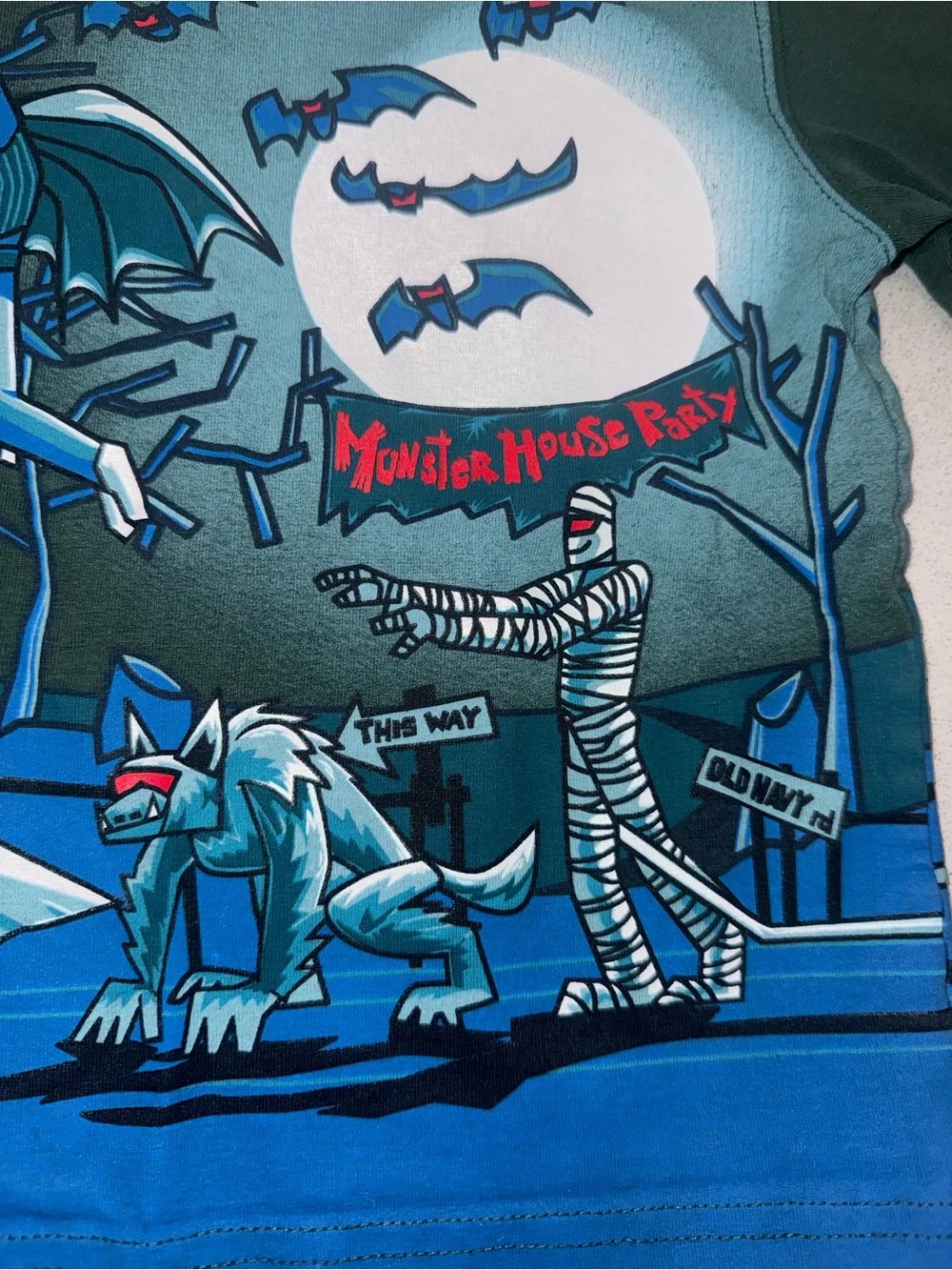 Vintage Y2K old navy 100% cotton Halloween Shirt 4t